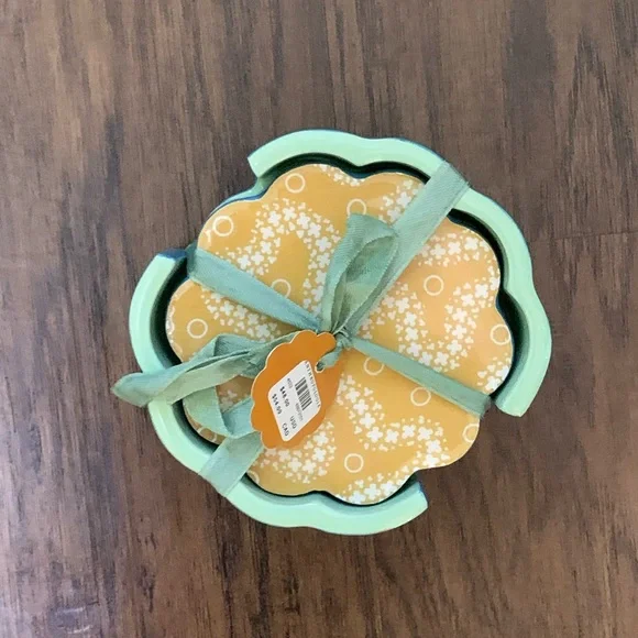 Anthropologie Matilda Goad & Co Scalloped Coaster Set - Picture 11 of 13